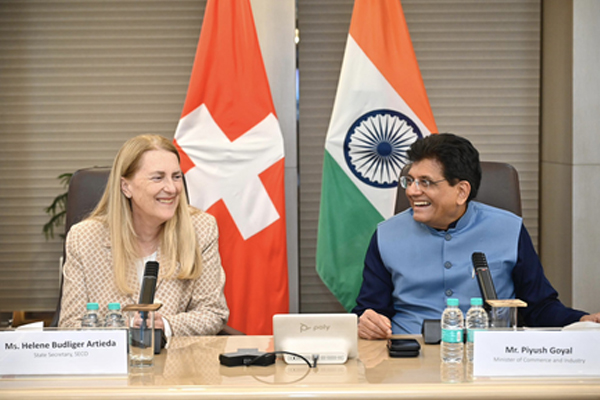 piyush-goyal-helin-boodligar.jpg