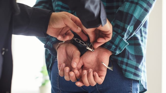 arrest_a3e4080256ce86b4f764e243c.jpg